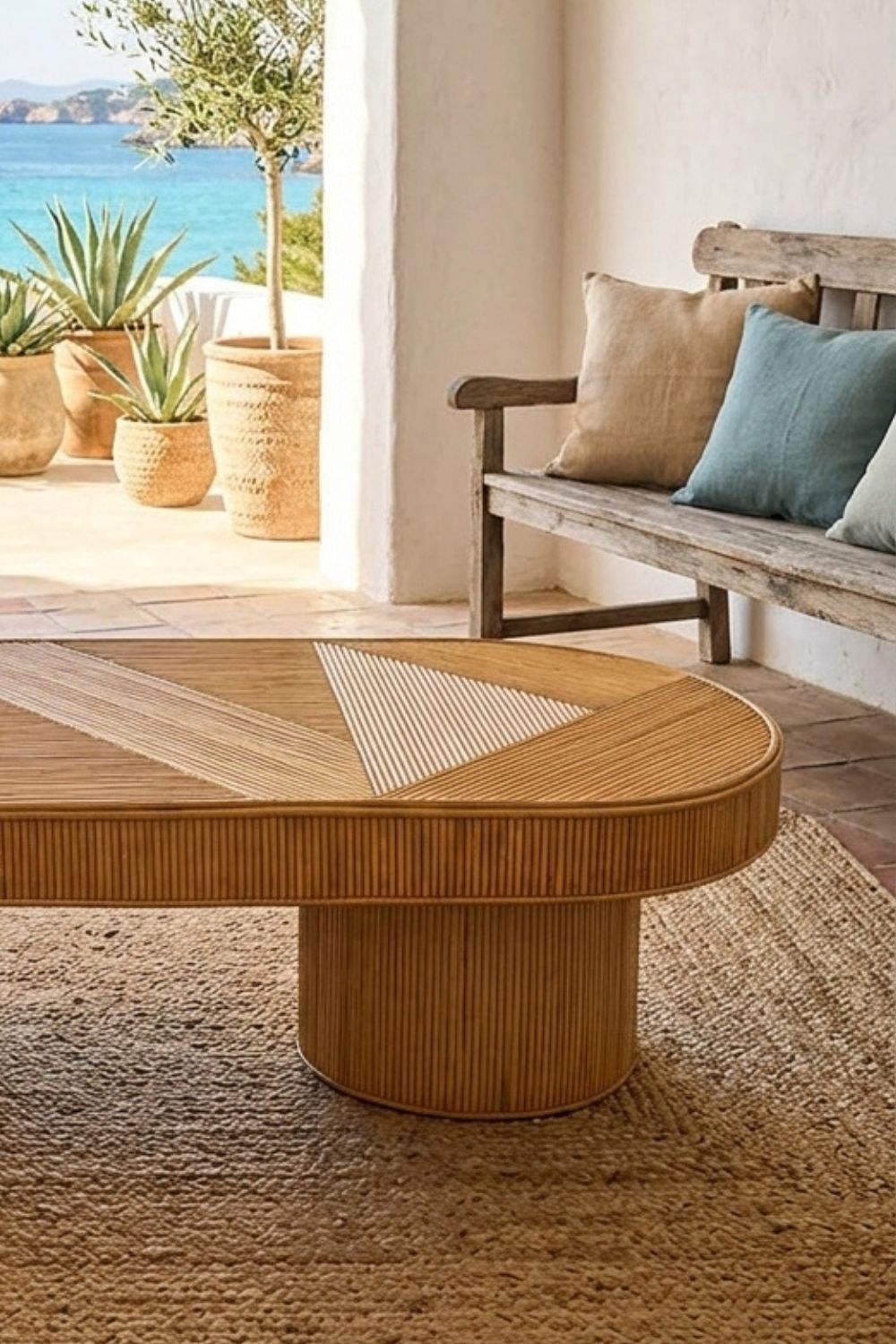 TEGAL ISLA TABLE