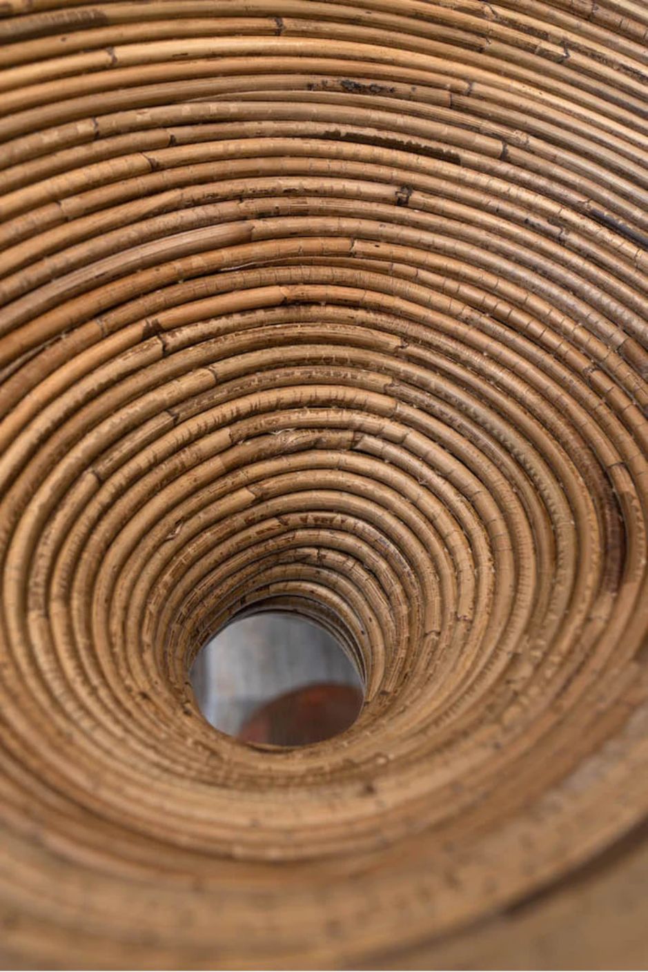 Brown rattan sun lounger - Tegal Robin ergonomic sunbed for poolside or garden, eco-friendly outdoor furniture