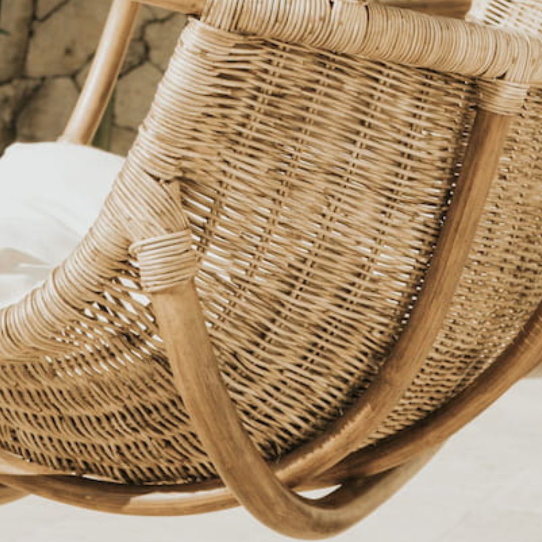 Koboo double handmade durable brown rattan hanging chair for indoor living rooms, covered terraces, patios, balconies, and outdoor gardens
