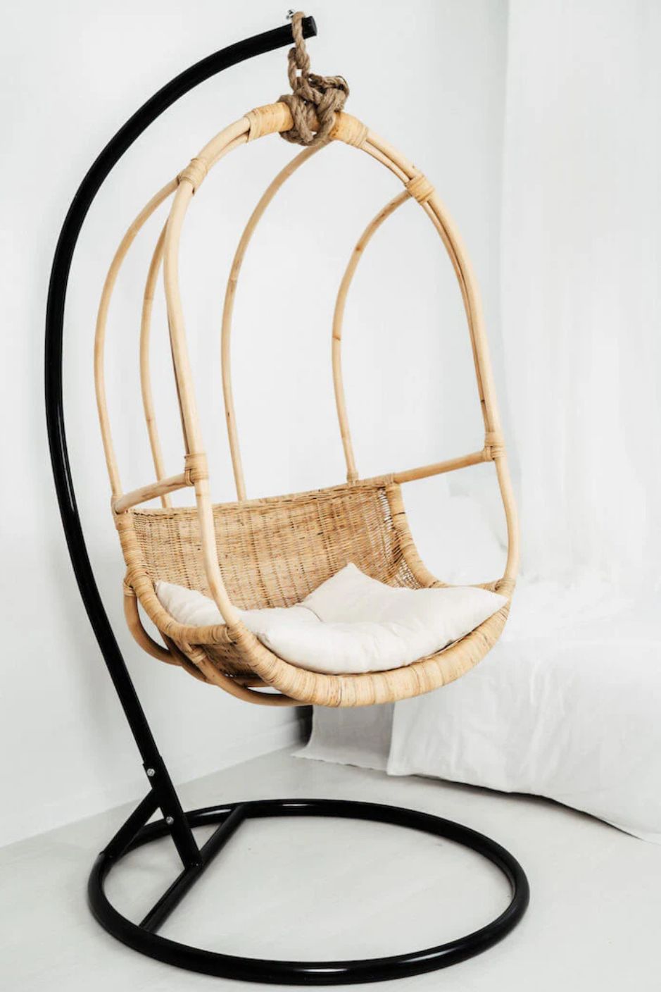 Koboo double handmade durable natural rattan hanging chair for indoor living rooms, covered terraces, patios, balconies, and outdoor gardens
