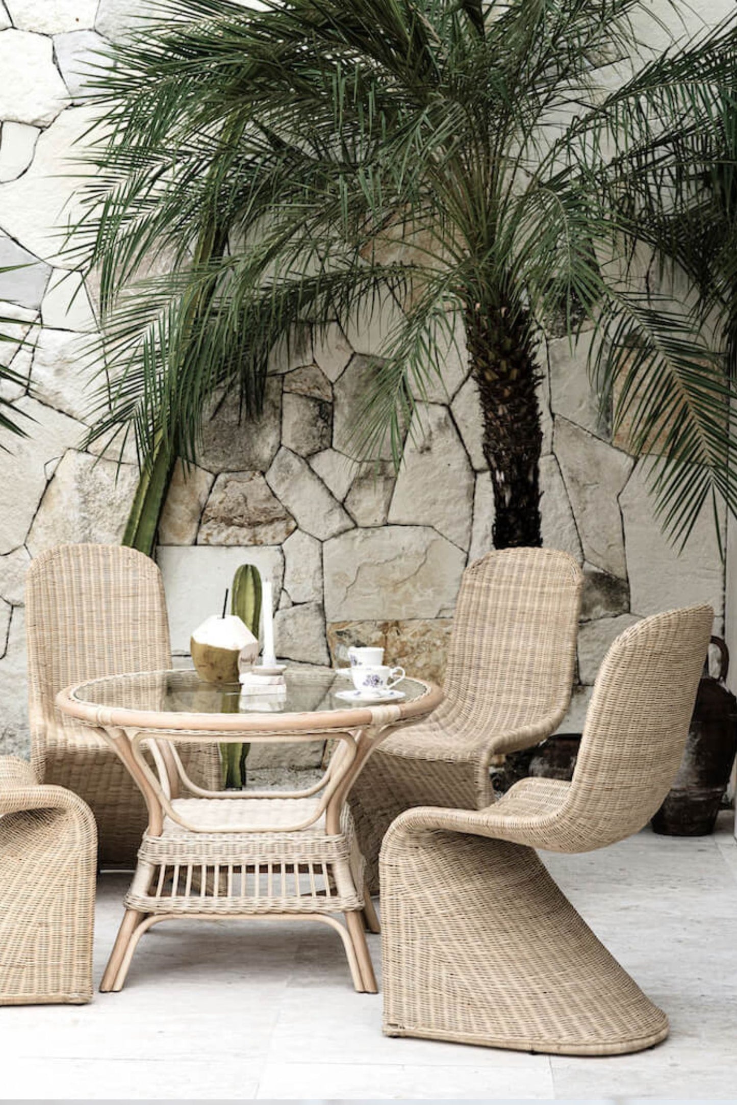 ORIANA CORI TABLE