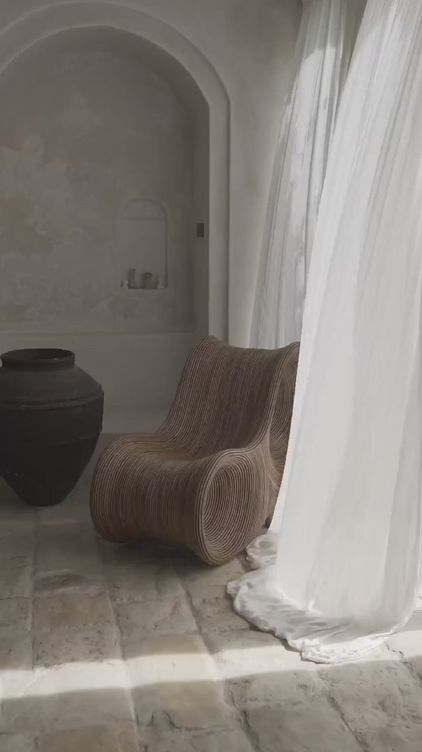 Brown rattan sun lounger - Tegal Robin ergonomic sunbed for poolside or garden, eco-friendly outdoor furniture