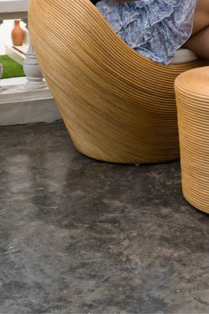 TEGAL ARMCHAIR COGNAC