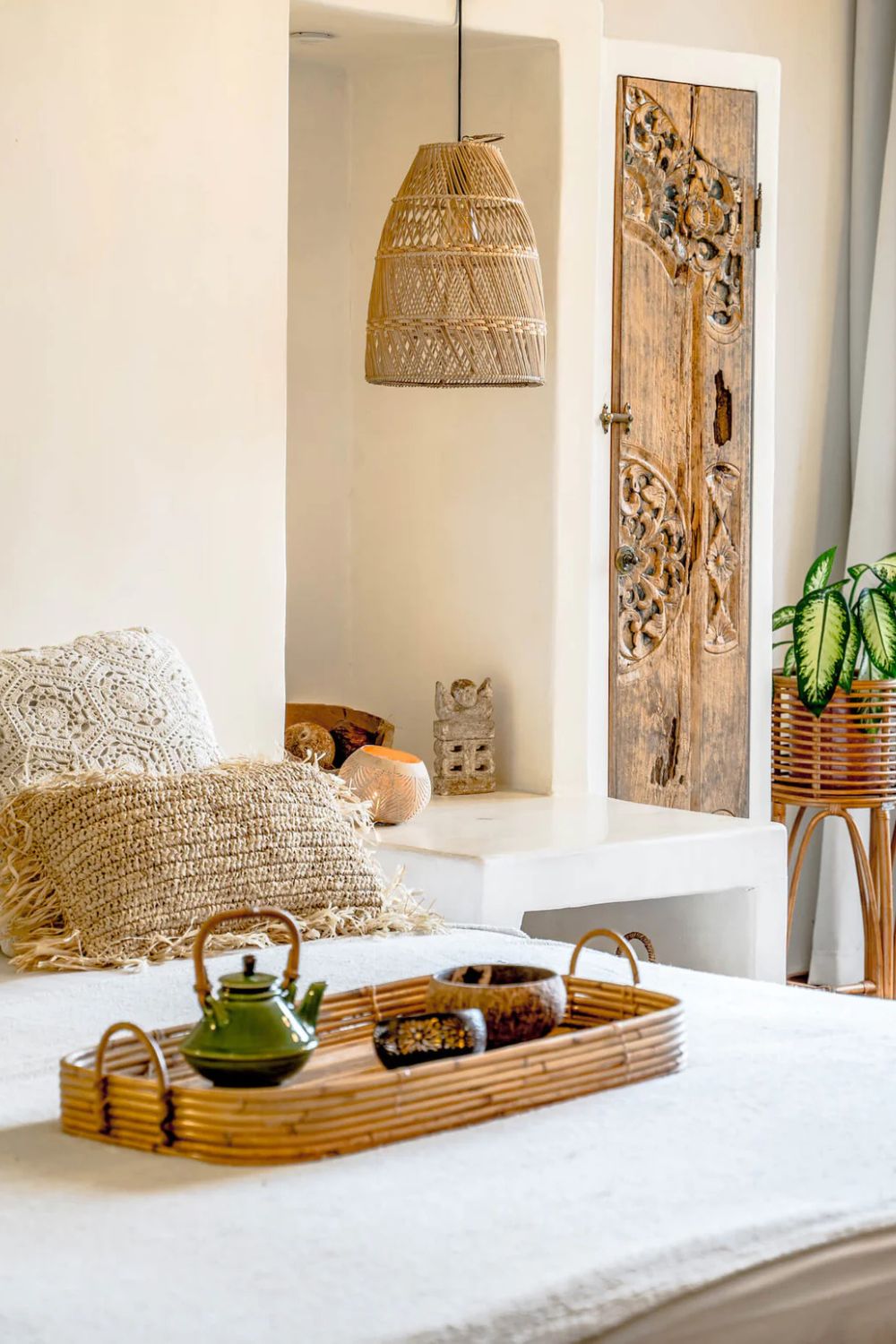 Rollo rattan lamp collection - 3 sizes, handmade natural lights in light brown, hanging or standing